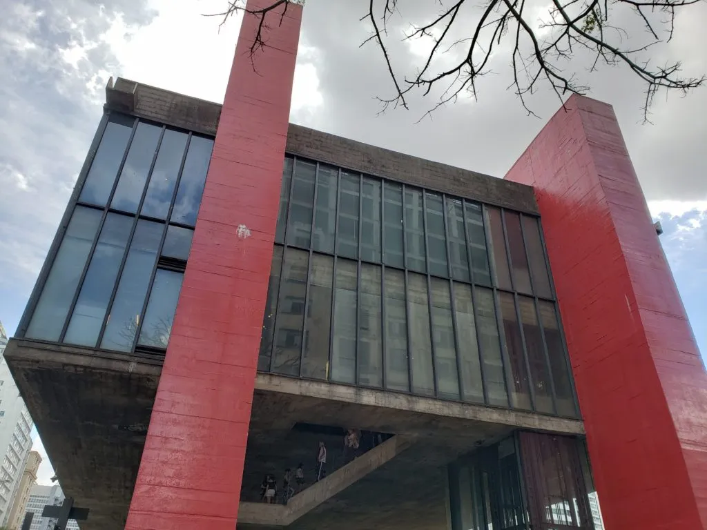 Museus, centros culturais, cinemas e teatros reabrem em São Paulo. Veja programação
