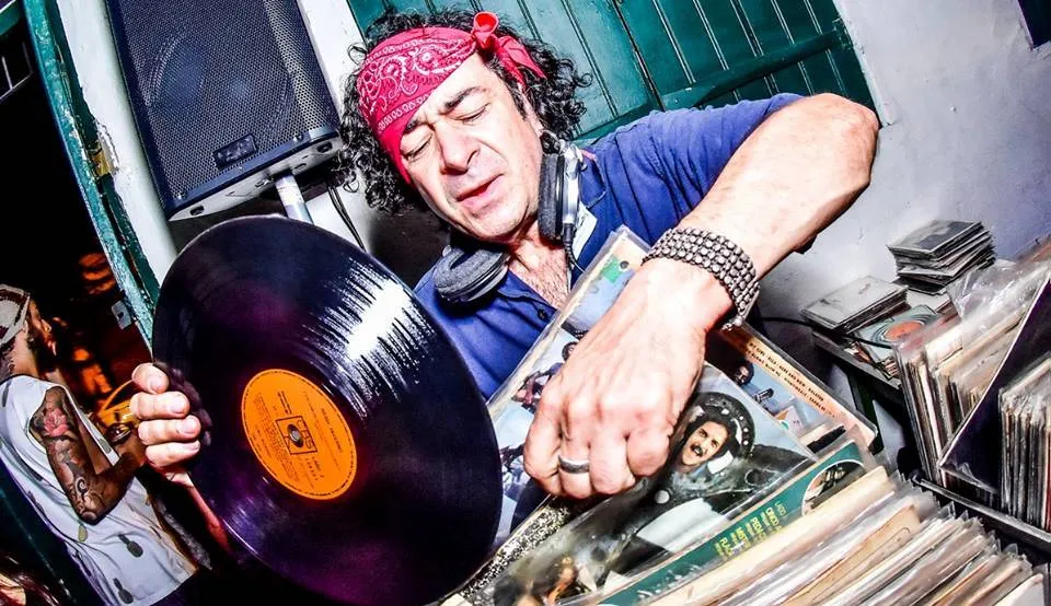 Festa A Vida no Centro: Saiba mais sobre Theo Werneck, o DJ que há 30 anos sacode a noite de São Paulo