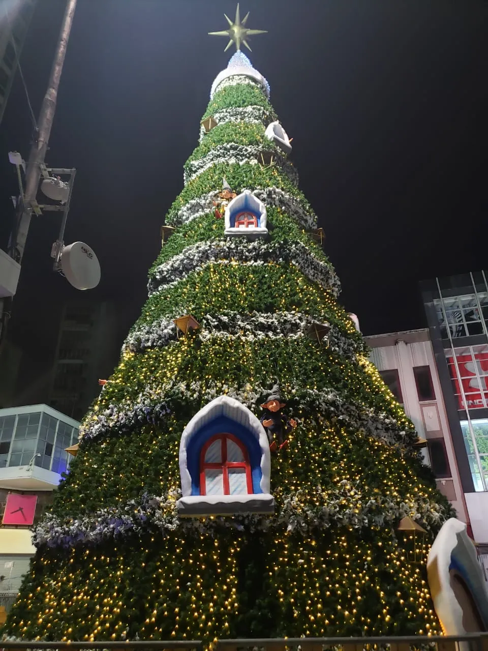 Festival de Natal tem shows, presépios e pista de patinação no Centro de São Paulo
