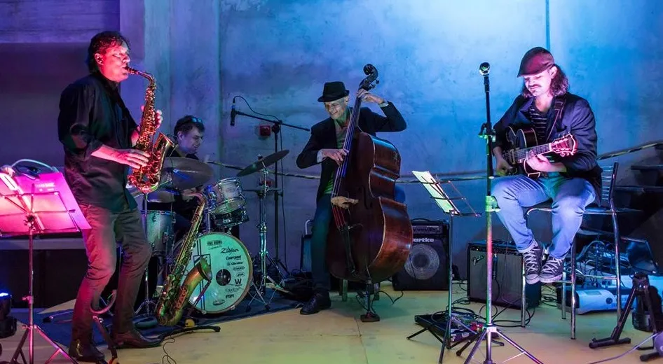 Veja fotos do A Vida no Arouche, encontro de música, arte e fotografia