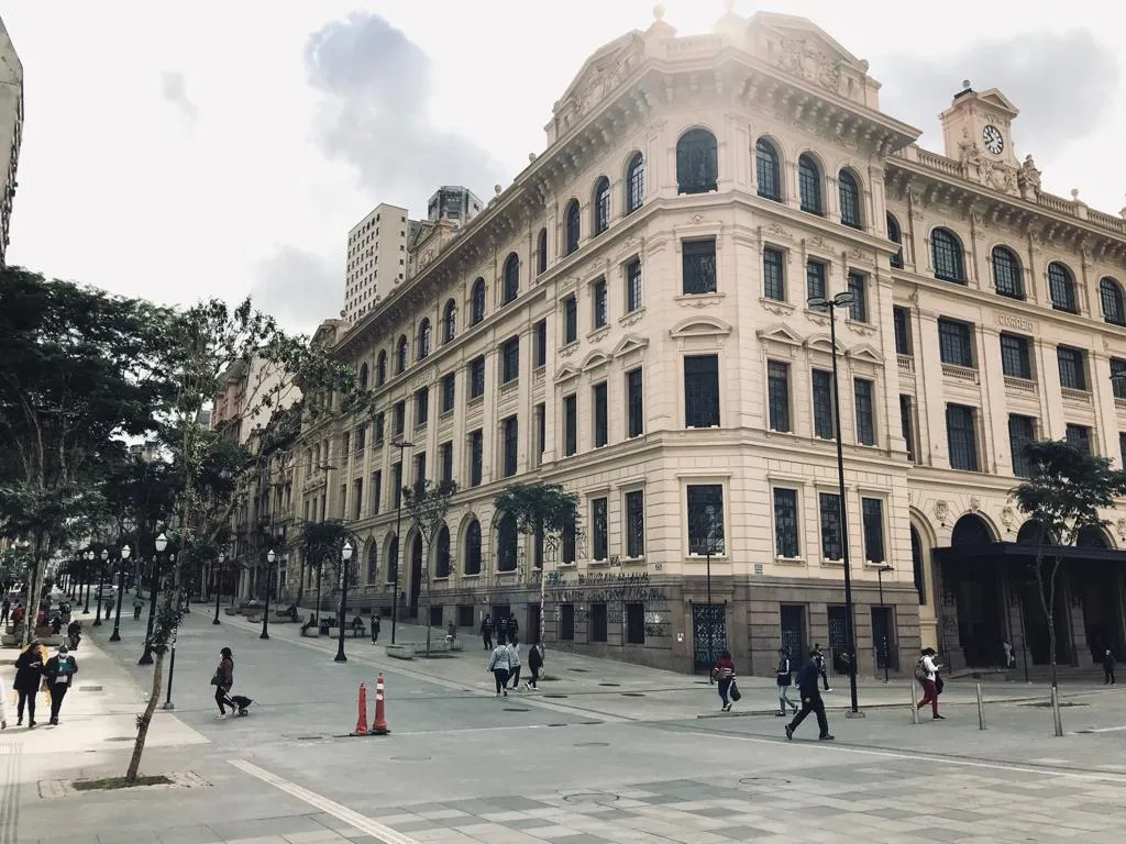 Uma história de fantasma do (centenário) Prédio dos Correios