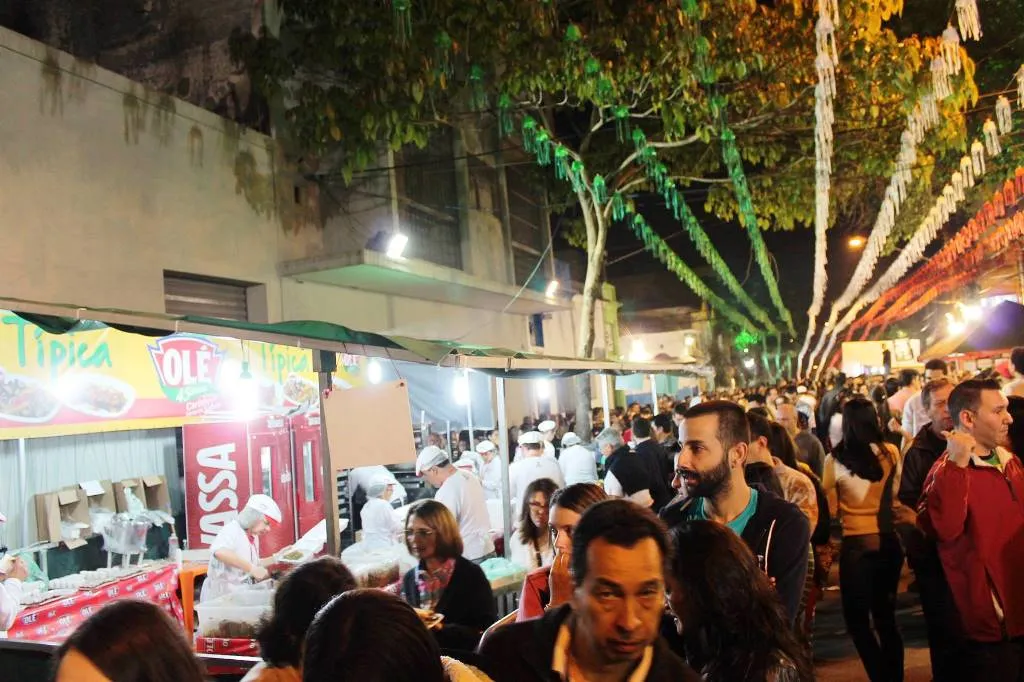 Festa da Achiropita: comida italiana e muita diversão no centro do Bixiga