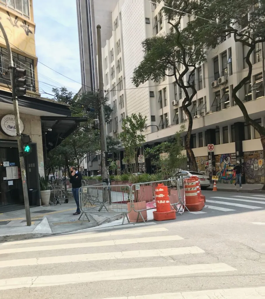 Bares, restaurantes e comércio podem funcionar por até 8 horas em São Paulo
