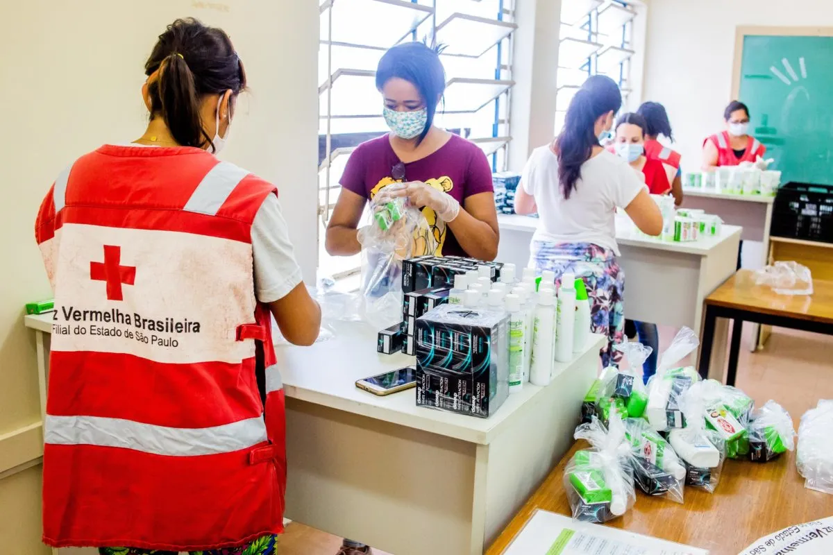 Solidariedade na pandemia: saiba onde, como e o que doar para ajudar quem precisa
