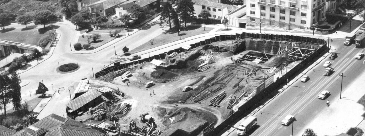 Construção do MASP, década de 1950. Foto: Luiz Hossaka – Arquivo da Biblioteca e Centro de Documentação do MASP.