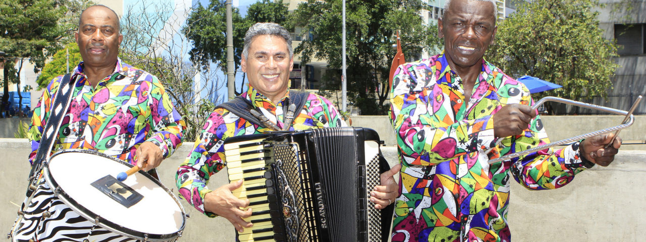 Trio Marrom Foto: Acacio Nascimento