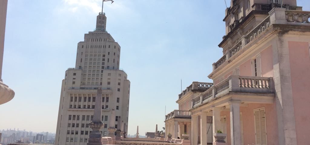 Palacete construído por Giuseppe Martinelli para viver com a família, no alto do edifício que era o mais alto da cidade nos anos 1930 e 1940. Foto: A Vida no Centro
